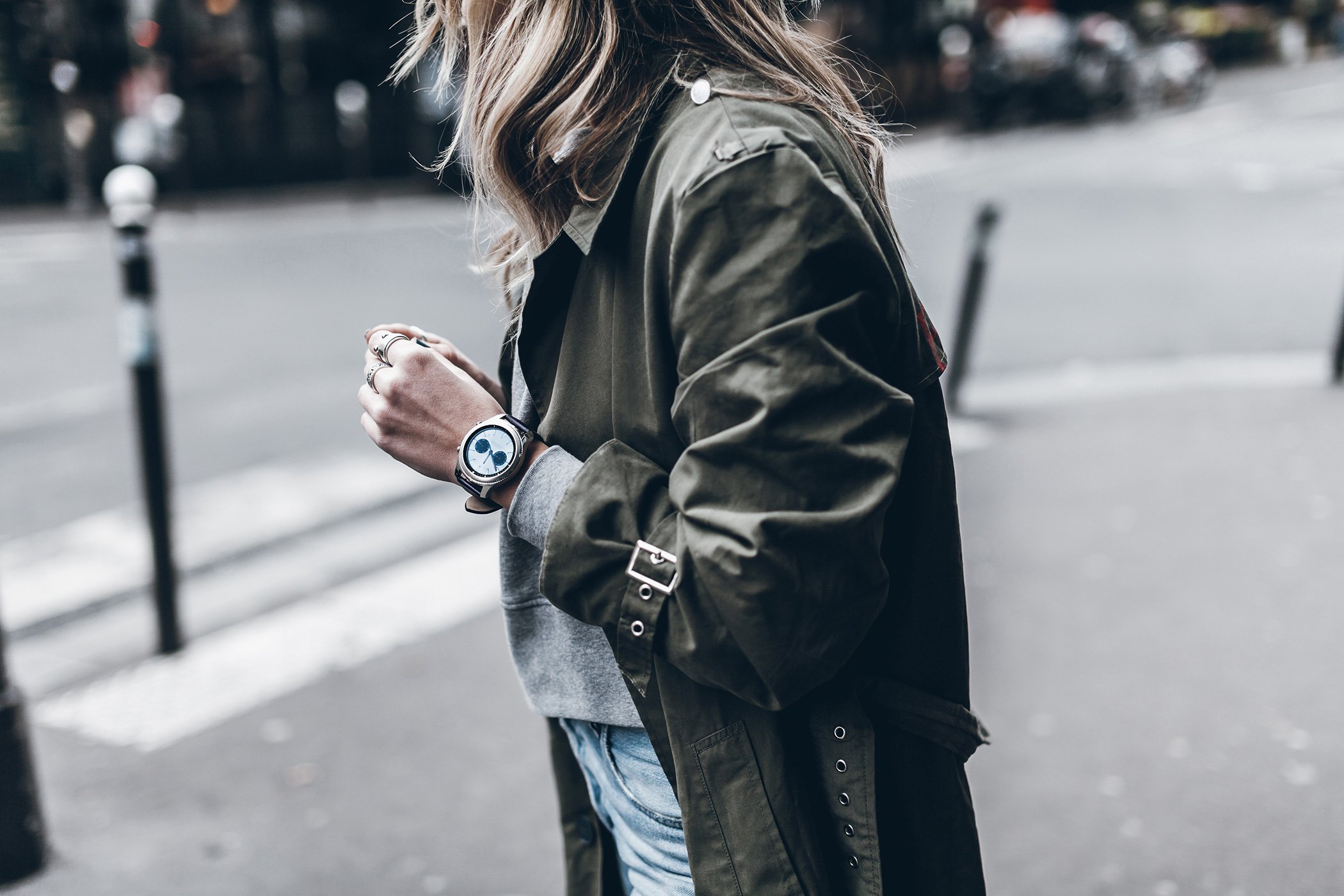 Samsung gear cheap s3 frontier girl